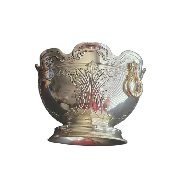 Vintage Silver Plated Ornate Candy Dish with 2 Handles  Japan Tarnish Resistant - Picture 2 of 10